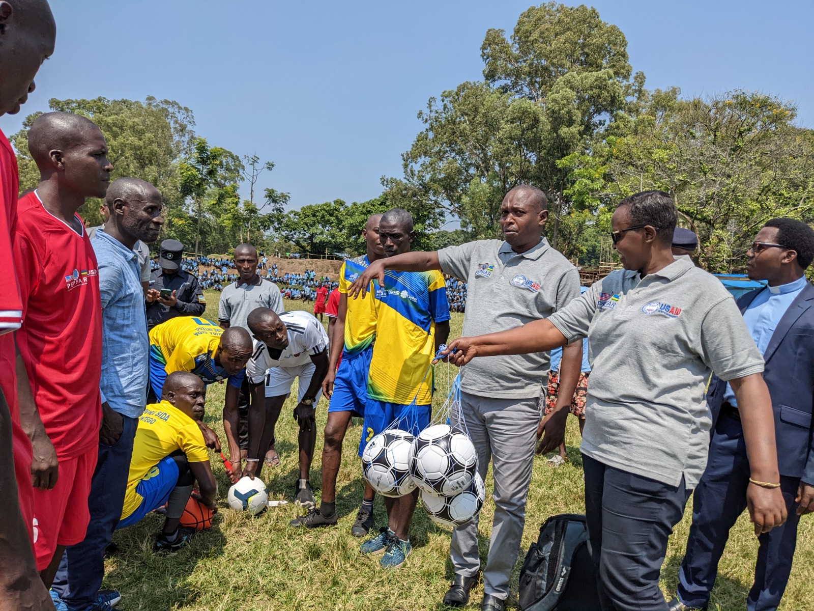 Caritas Rwanda yahaye urubyiruko rw’ Iwawa ibikoresho bya Siporo