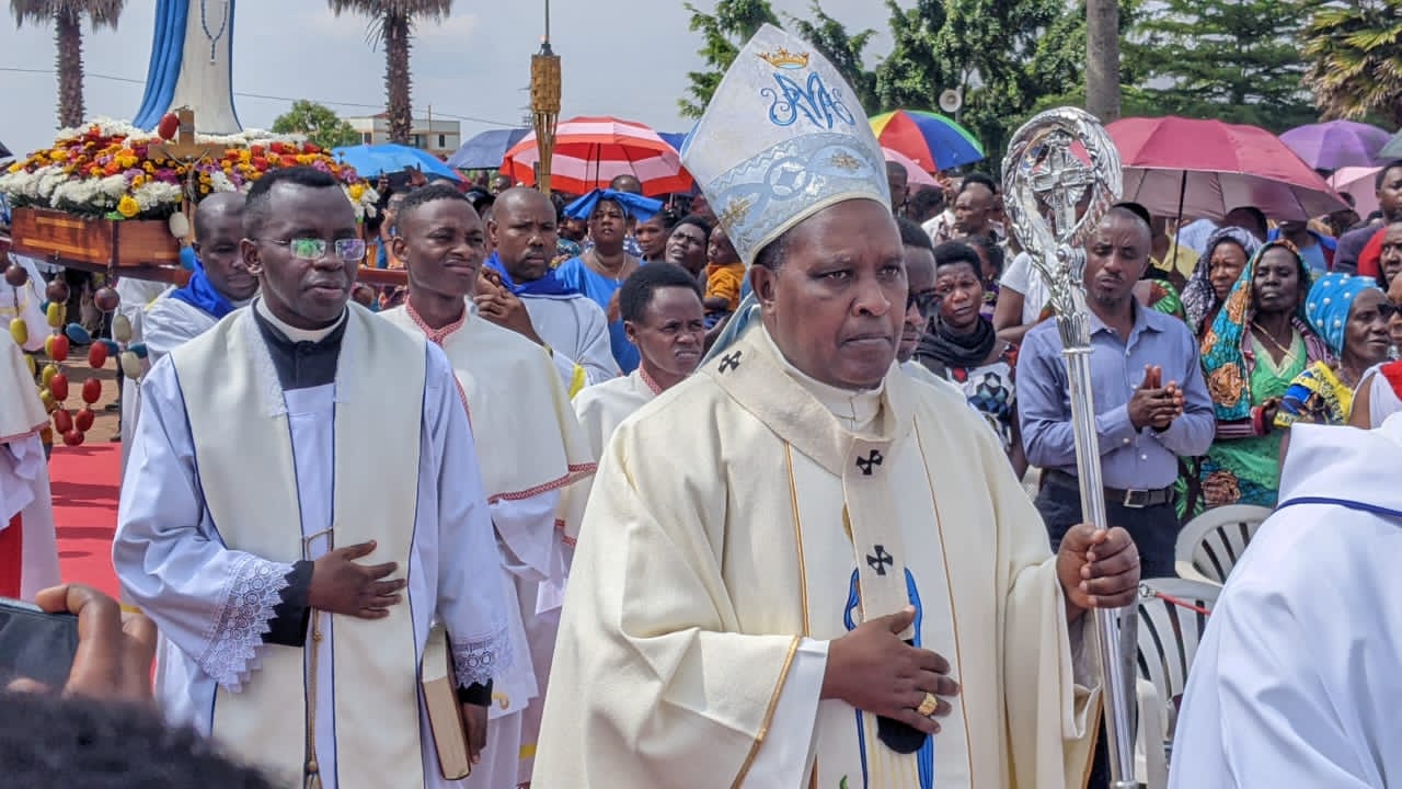 "Ni amahirwe akomeye kuba Bikira Mariya yaradusuye I Kibeho", Karidinali Kambanda