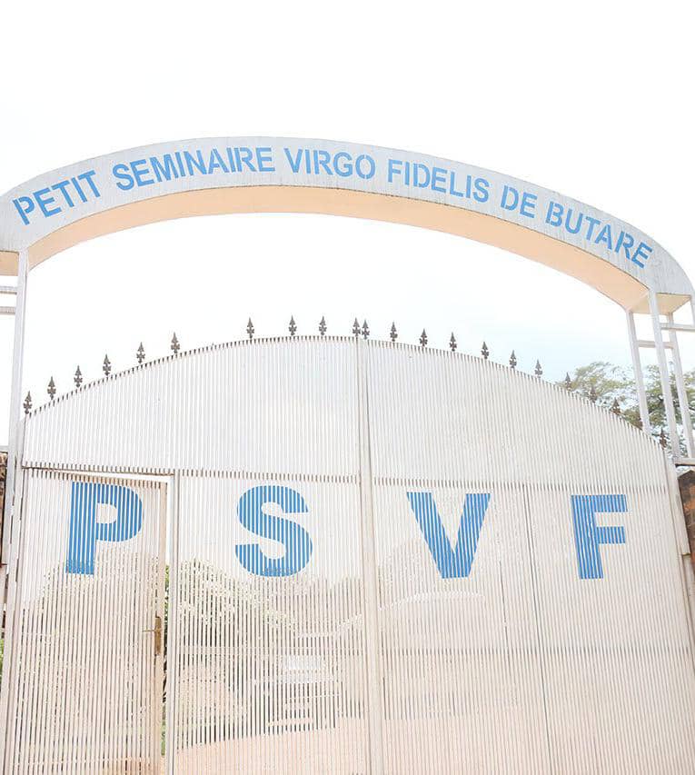 Seminari ya Karubanda irasaba abatsindiye kuyigamo mu mwaka wa 2023/2024 kwitegura neza bakazaza kuyifasha guhora ku isonga