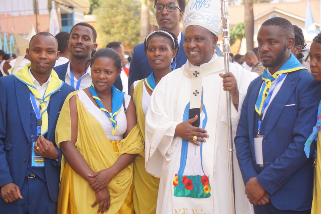 Antoine Karidinali Kambanda, yasabye urubyiruko gukundana urwa Kivandimwe