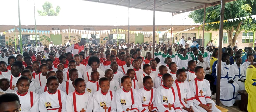 Korali zo muri Paruwasi Gitarama zahimbaje umunsi mukuru wa mutagatifu Cecile umurinzi w’abaririmbyi.