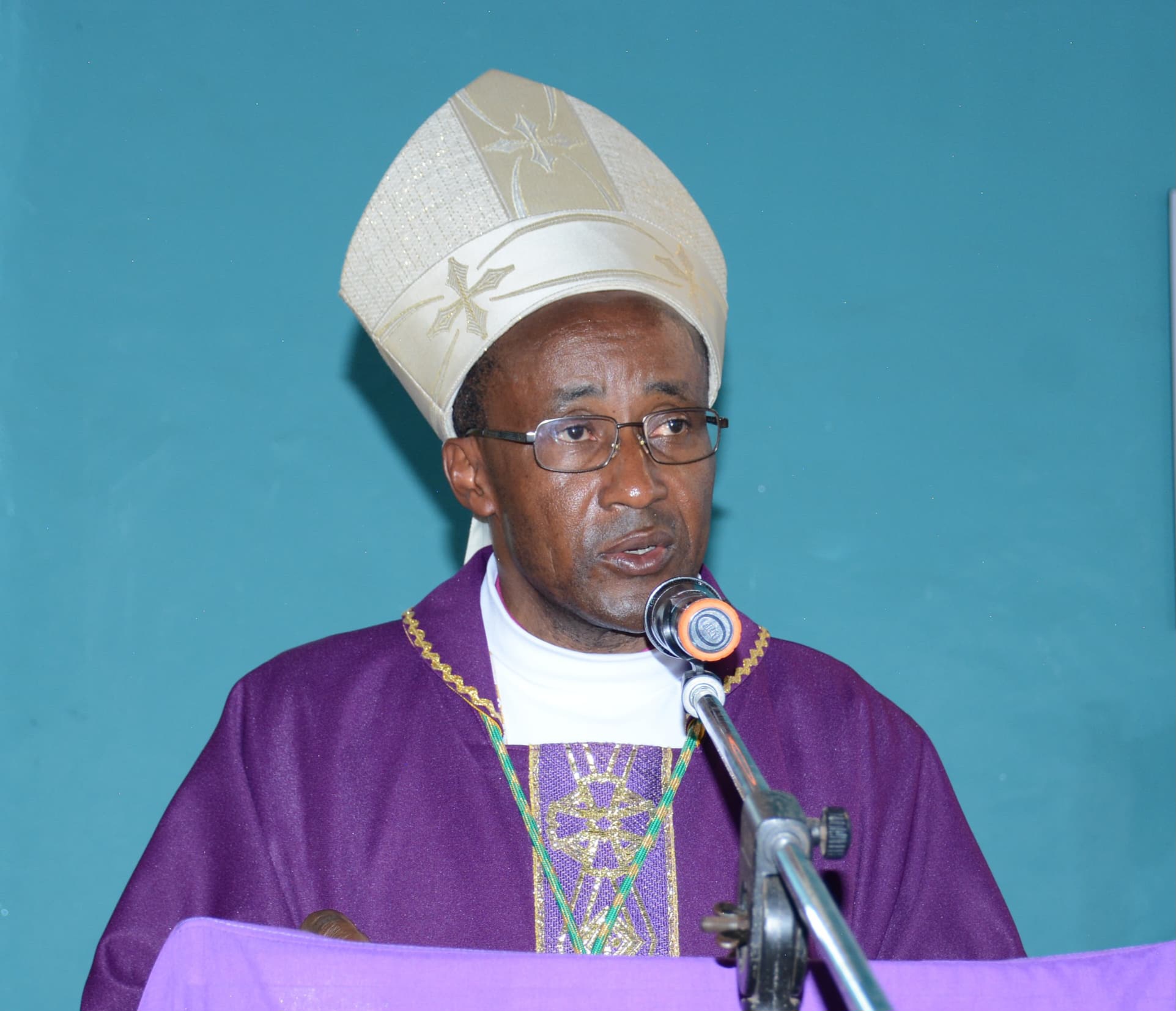 "Igihe cyo 'Kwibuka' ni igihe cyo gusigasirana ngo imbeho y'agahinda itadutera kwigunga" Myr Edouard