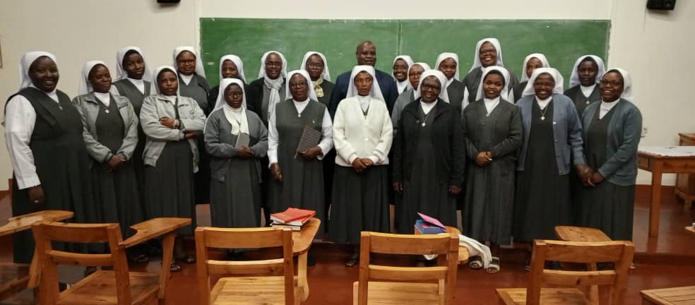 Ababikira Biyeguriye Roho Mutagatifu