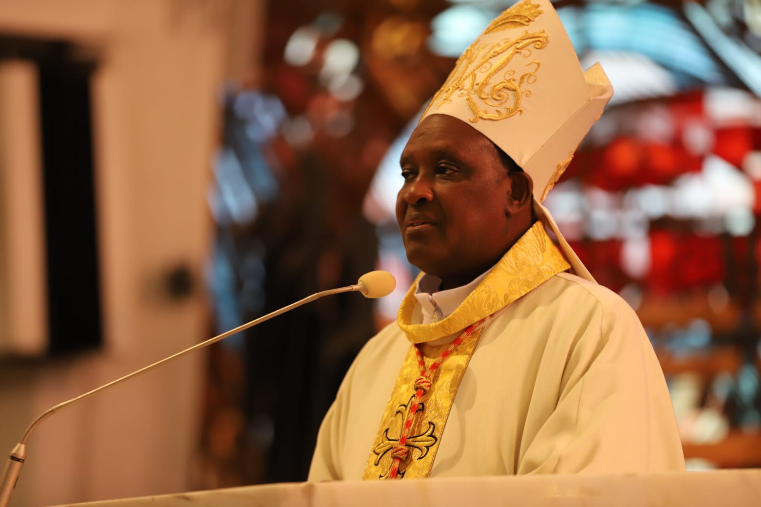 Karidinali Kambanda yifatanyije n'abanyarwanda baba muri Polonye mu Gitambo cya Misa