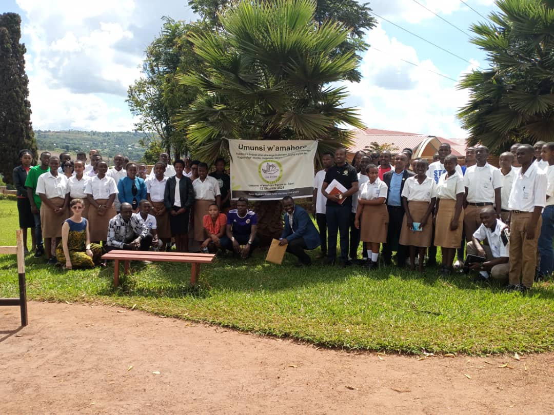 Abakiri bato barasabwa kwitondera ubwenge bukorano no kubukoresha neza basubiza ibibazo