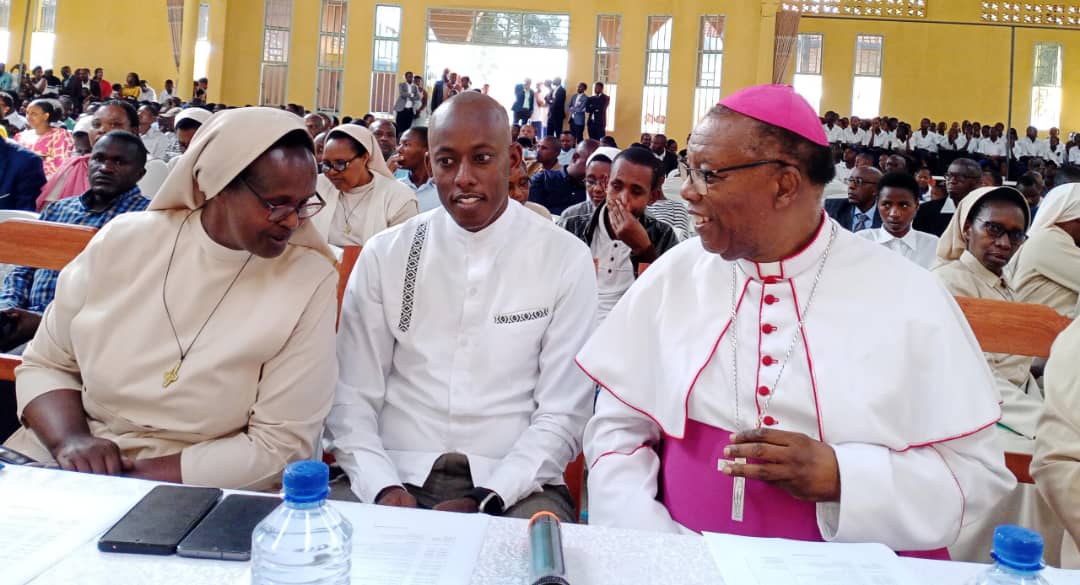 Saint Mary's High school yaranzwe n'ubufatanye bituma itera imbere