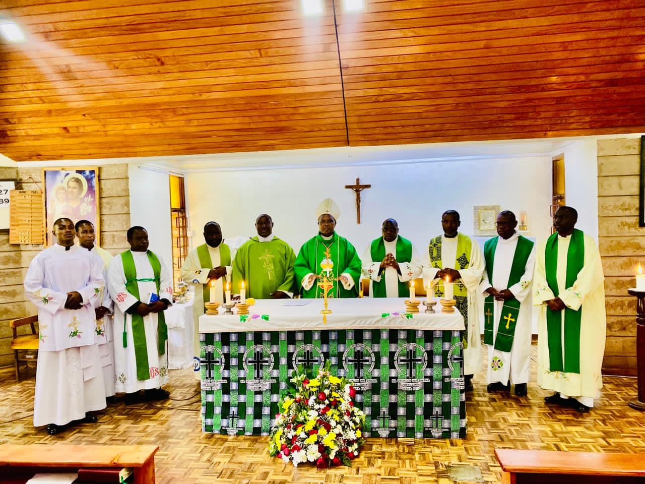 Abapadiri baba i Nairobi bakiriye Karidinali Kambanda