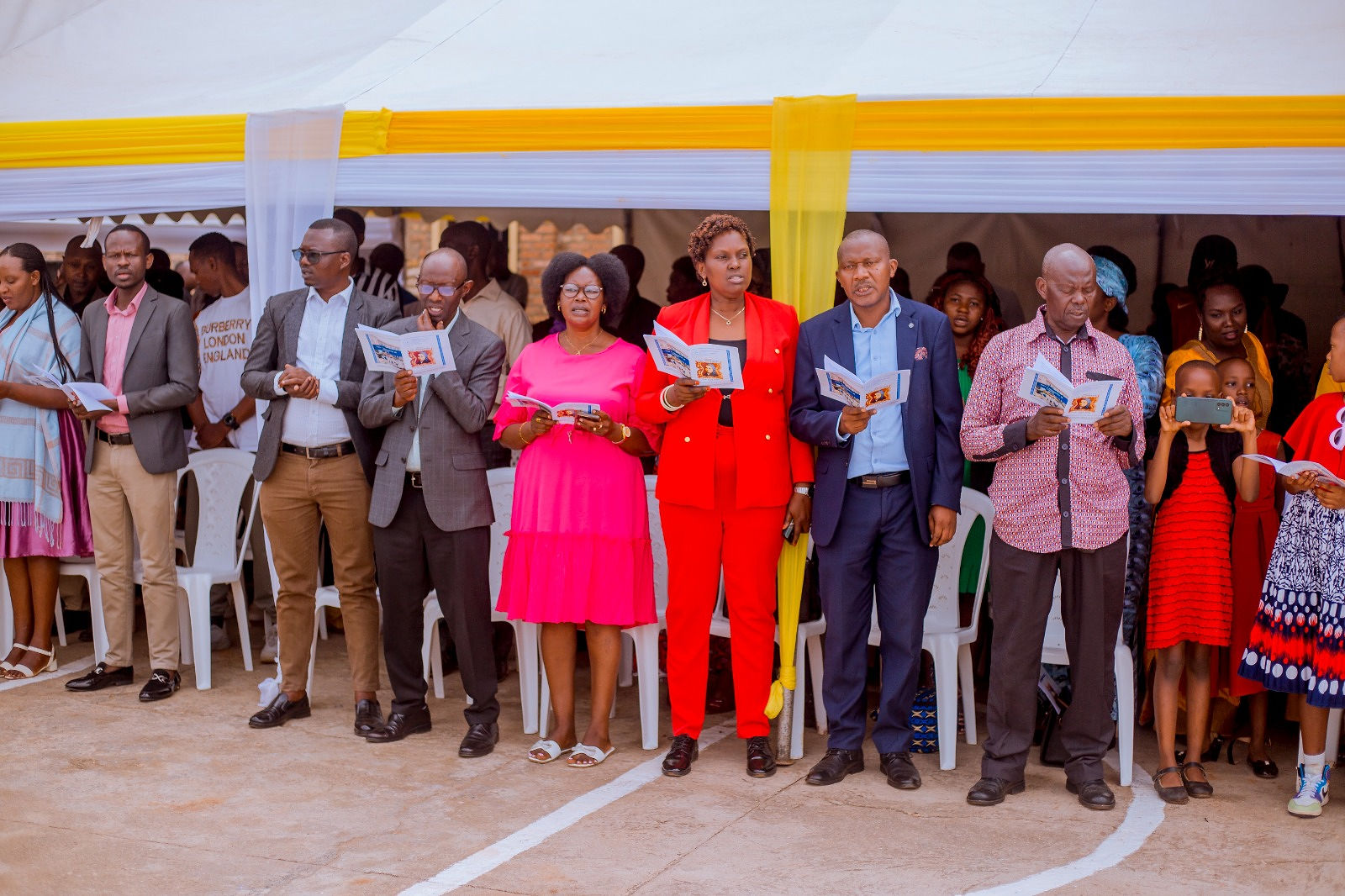 Ababyeyi n'abarezi bitabiriye ibirori bya ESB Kamonyi