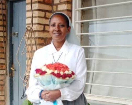 Sr Immaculée UWAMARIYA wagiye kwiyegurira Imana bavuga ko azabivamo yizihije yubile y'imyaka 25 agikomeye ku wamutoye