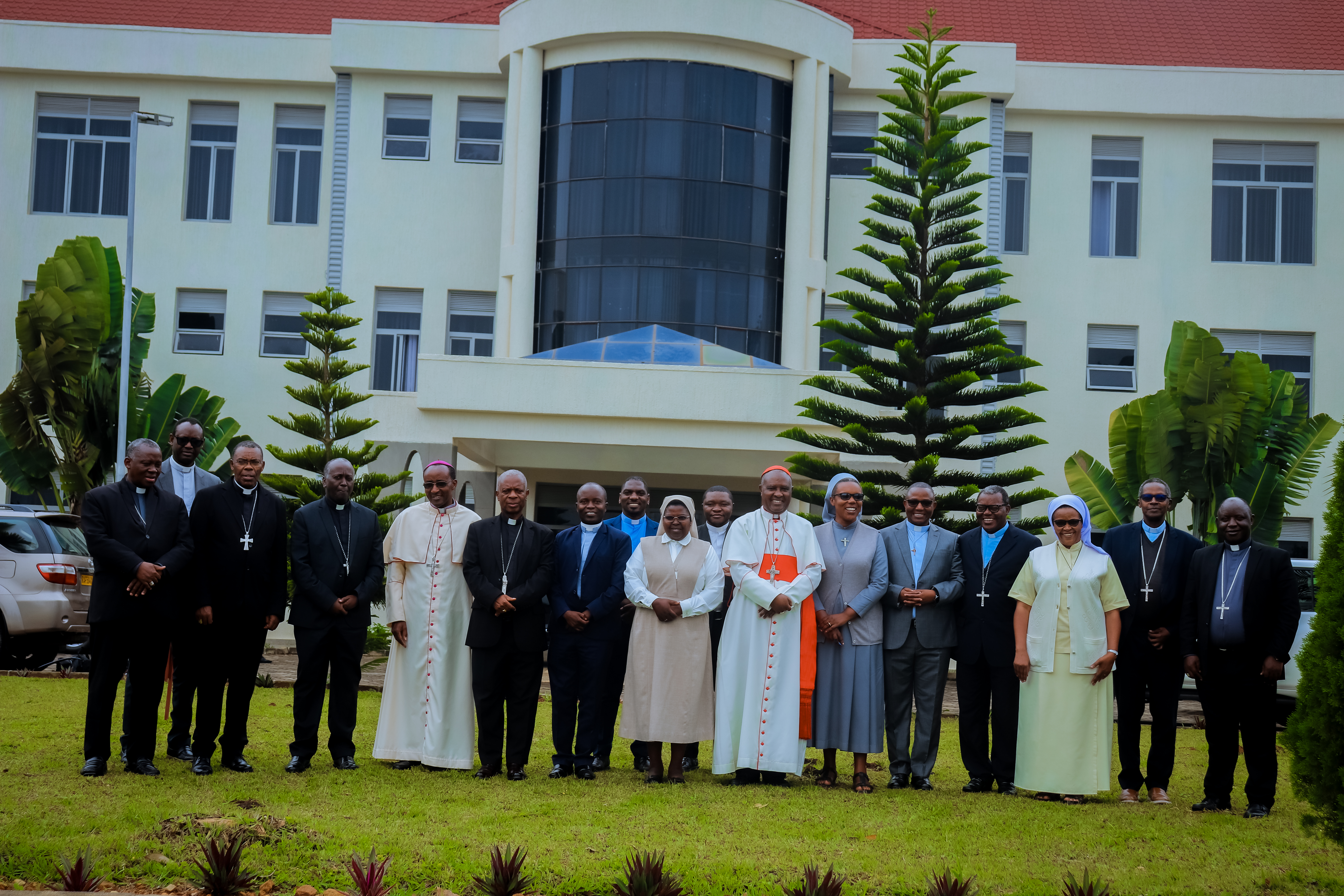 Abepiskopi Gatolika mu Rwanda basoje Inteko Rusange ya 176, bongera gutorera Karidinali Kambanda kuyobora Inama y’Abepiskopi