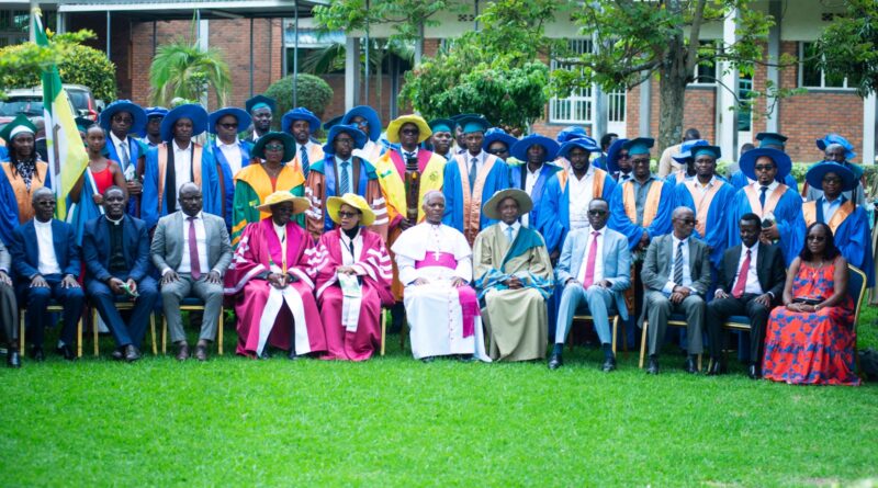 Ishuri rikuru ry’ubumenyingiro INES RUHENGERI rigiye gutangiza amashami 4 ajyanye n’ubuvuzi harimo ubuforomo n’ububyaza.