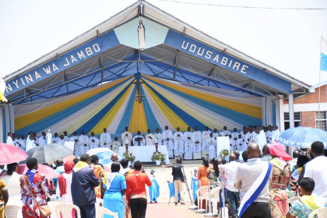 Abakristu ba Diyosezi ya Kabgayi biyemeje kuzajya bakorera urugendo Nyobokamana I Kibeho buri mwaka.