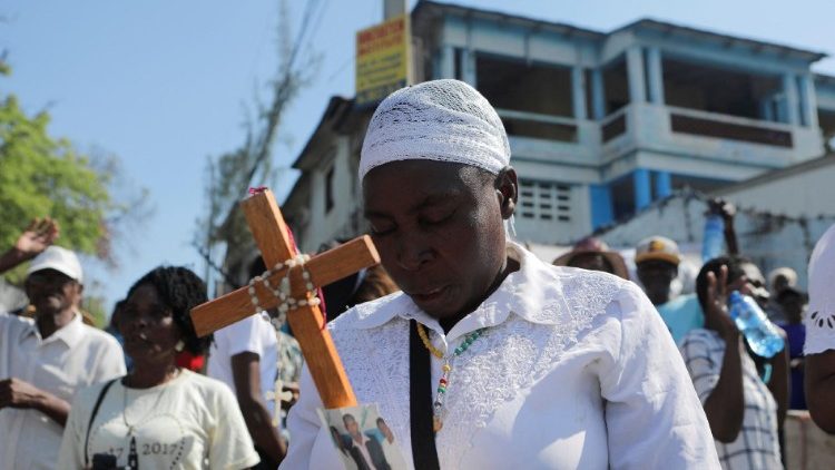 Haiti: Kiliziya Gatolika irasaba Leta gukaza ingamba z’umutekano mu kurinda ahateranira abakristu