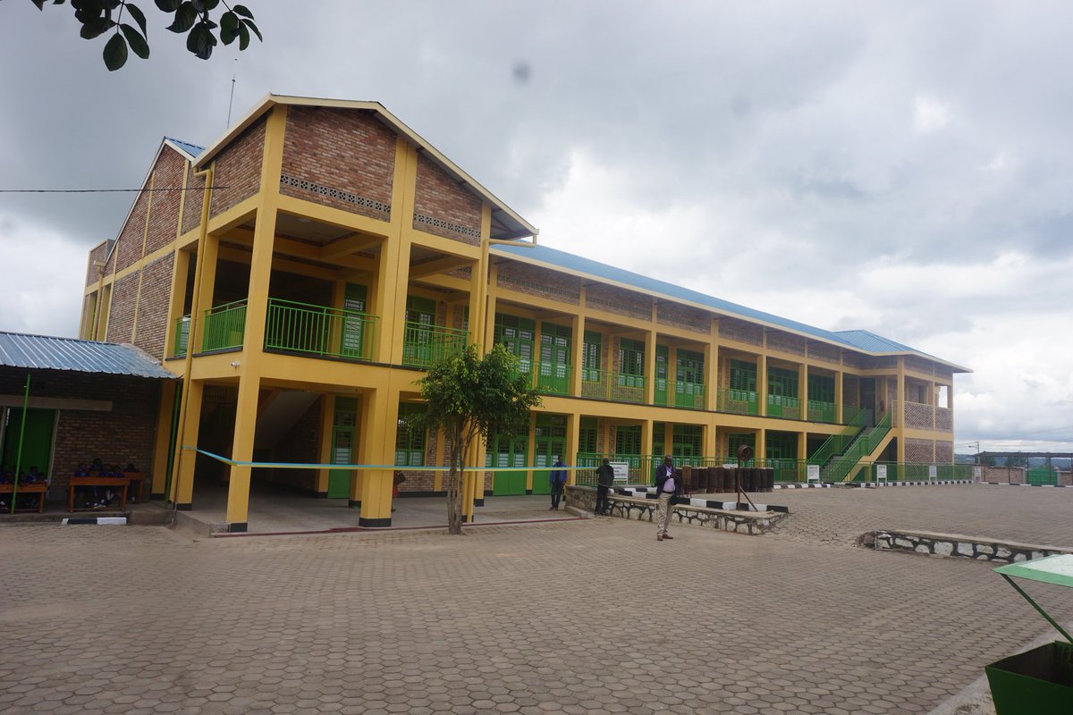 Inyubako nshya ya Ecole Sainte André Gitarama