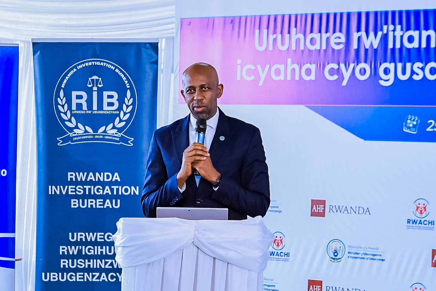 Icyaha cyo gusambanya abana gikomeje guteza impungenge, abanyamakuru basabwe uruhare mu kukirwanya