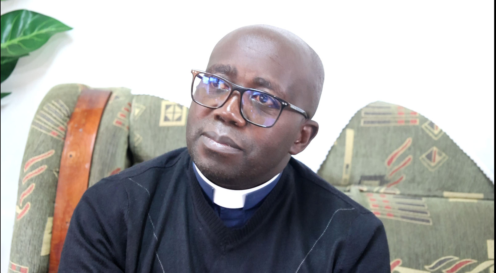 Padiri Mukuru wa Paruwasi ya Muramba, Jean Colbert Nzeyimana ni umwe mu bagize uruhare mu kuboneka kw'iyi nkuru