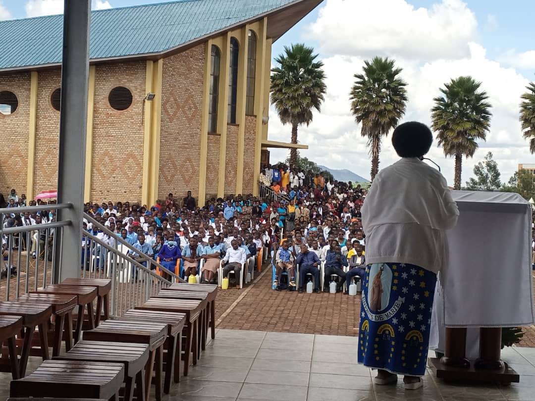 Nataliya Mukamazimpaka yakira abaje mu rugendo nyobokamana i Kibeho