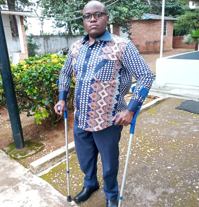 Hobe yanditse inkuru mu 1985 ihindura ubuzima bw’abantu bafite ubumuga.