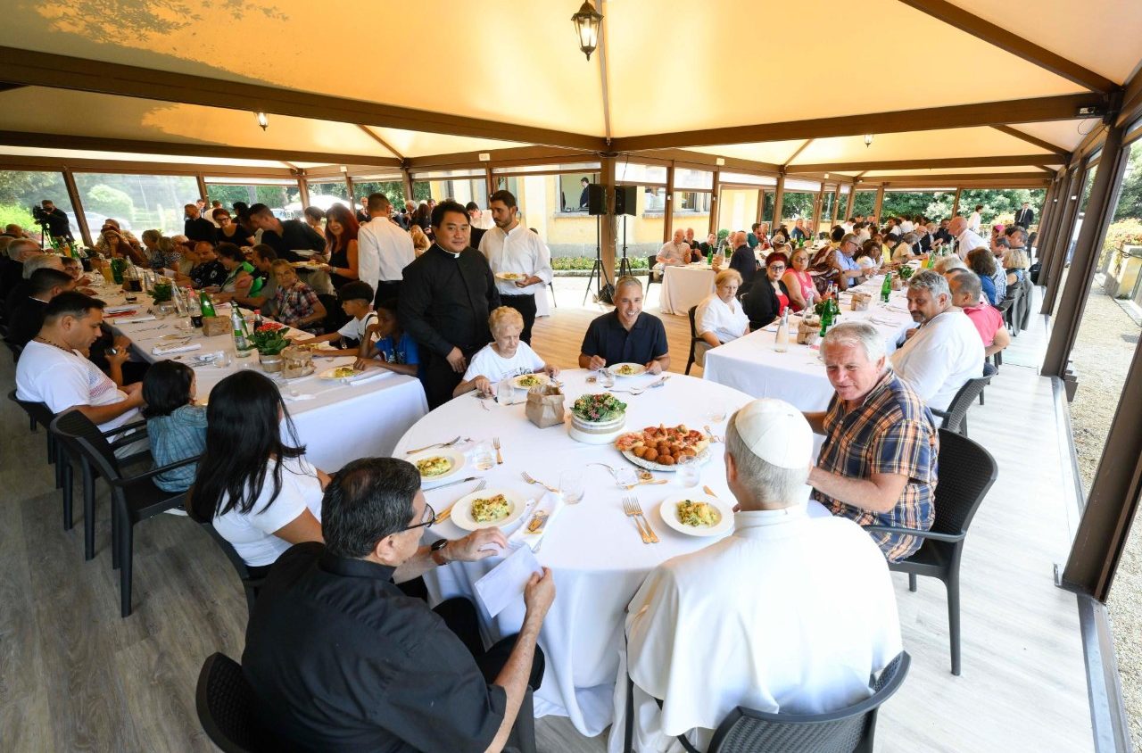 Papa Leo XIV agiye gusangira ifunguro n'abakene bagera kuri 200 i Castel Gandolfo