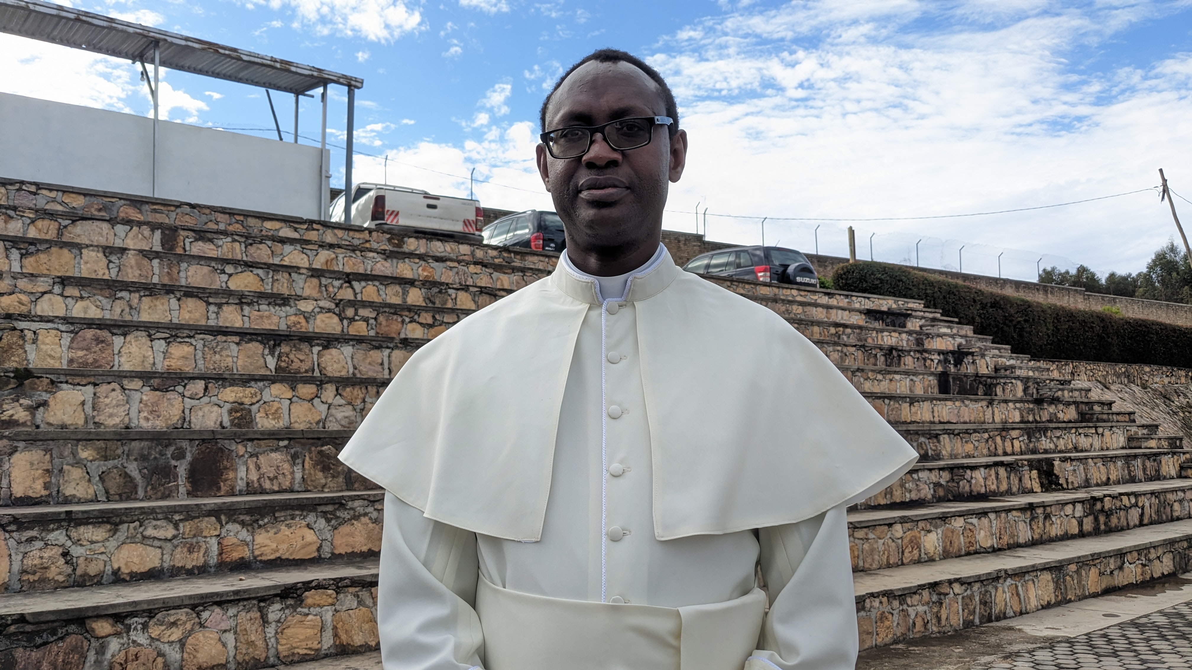 Ibyo wamenya kuri Padiri Vedaste Kayisabe wagizwe Umunyamabanga mukuru w’Inama y’Abepiskopi Gatolika mu Rwanda