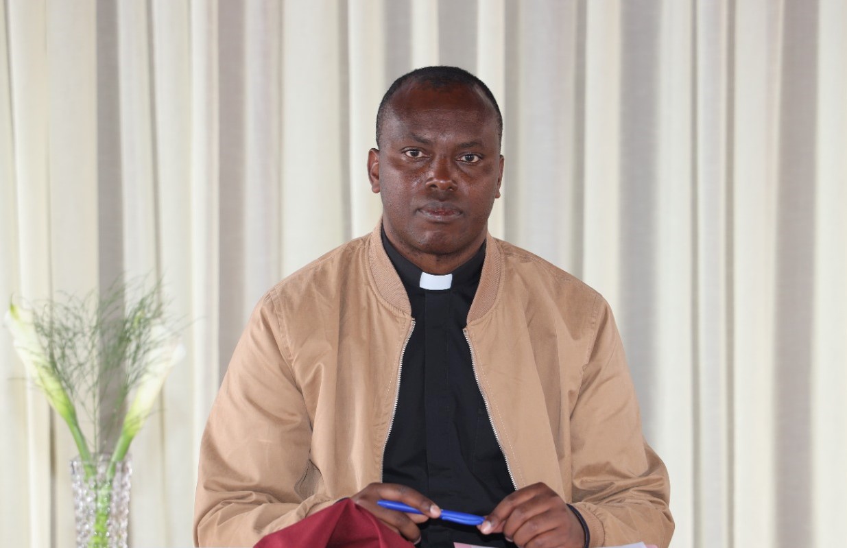 Ikiganiro Kinyamateka yagiranye na Padiri Oscar KAGIMBURA watorewe kuba Umunyamabanga mukuru wa Caritas Rwanda