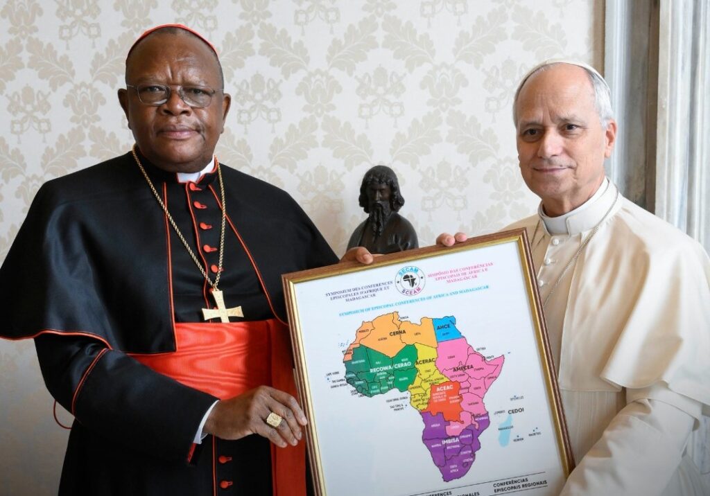 Kiliziya Gatolika muri Afurika ikomeje kwakirana urugwiro Papa Lewo wa XIV mu rugendo rwe rw’amateka mu bihugu bine