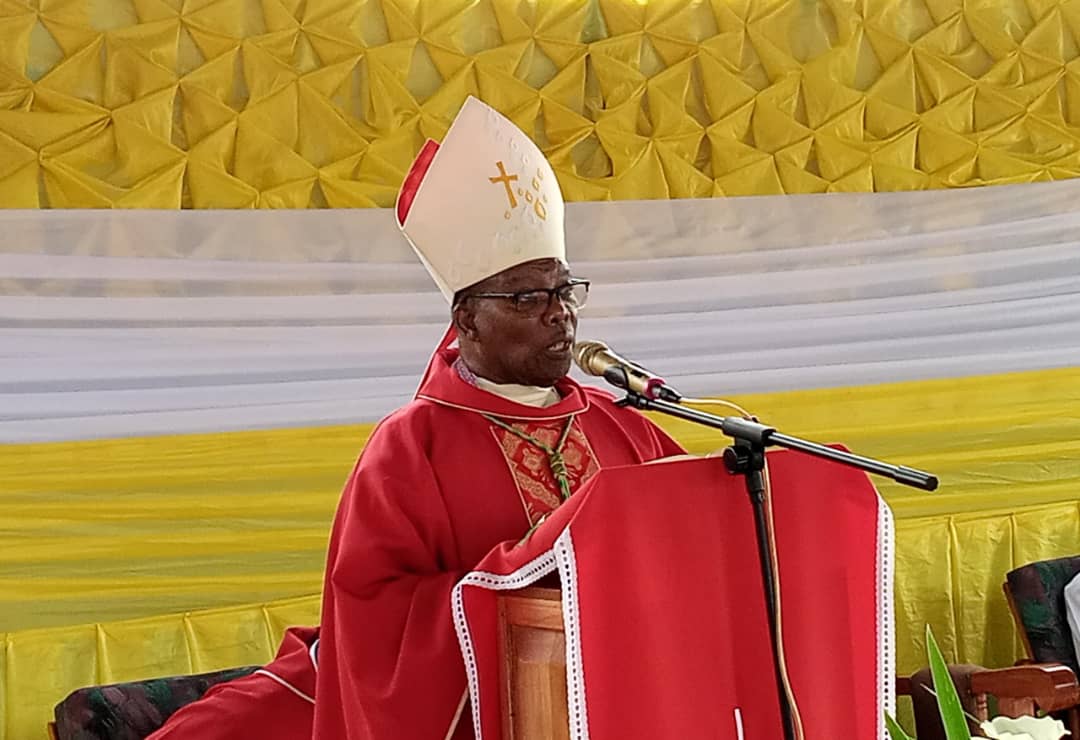 Myr Filipo Rukamba yatanze Amasakaramentu y'Ibanze mu Igororero rya Huye