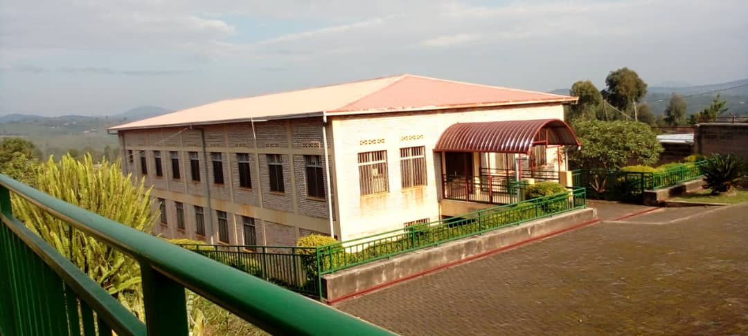 Ibyo wamenya ku ishuri rigiye gusurwa na Perezida wa Polonye i Kibeho n’aho imyiteguro igeze