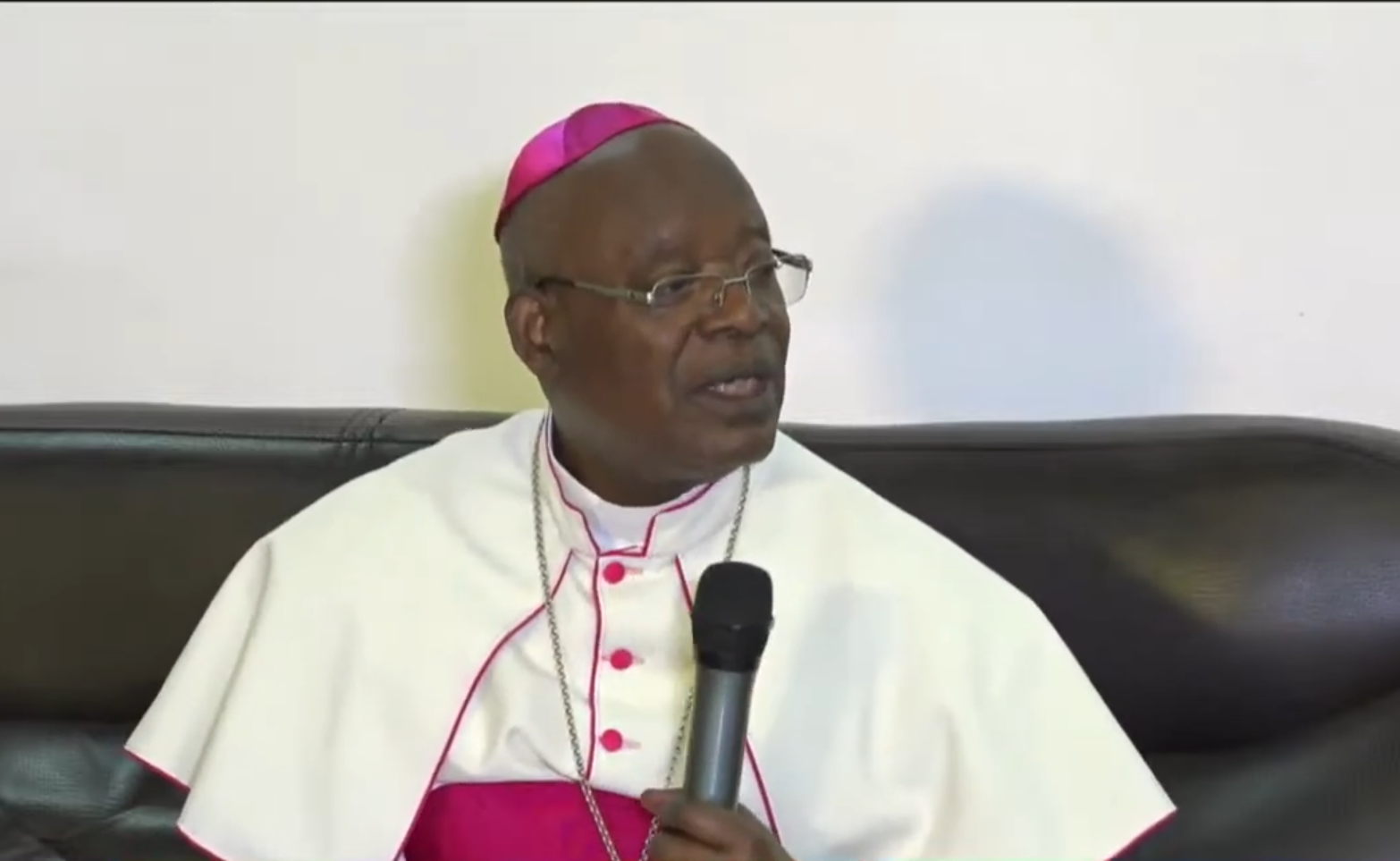 "Uwafunze ni we ufungura", Myr Tadeyo Ntihinyurwa yahumurije ababajwe na kiliziya zabo zifunze
