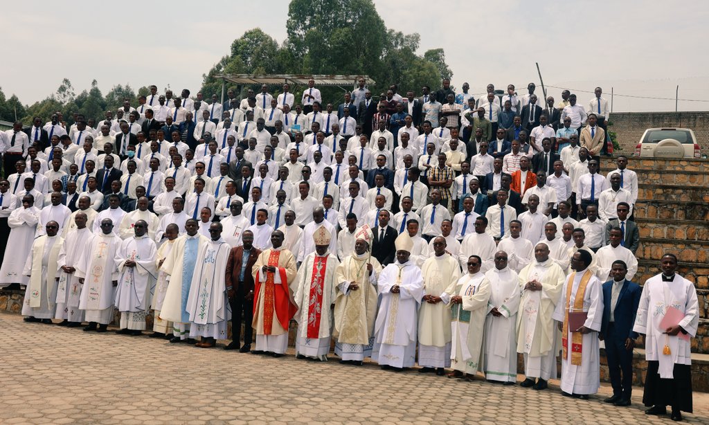 Seminari Nkuru ya Philosophicum Kabgayi yahimbaje Mutagatifu Tomasi wa Akwino yaragijwe.