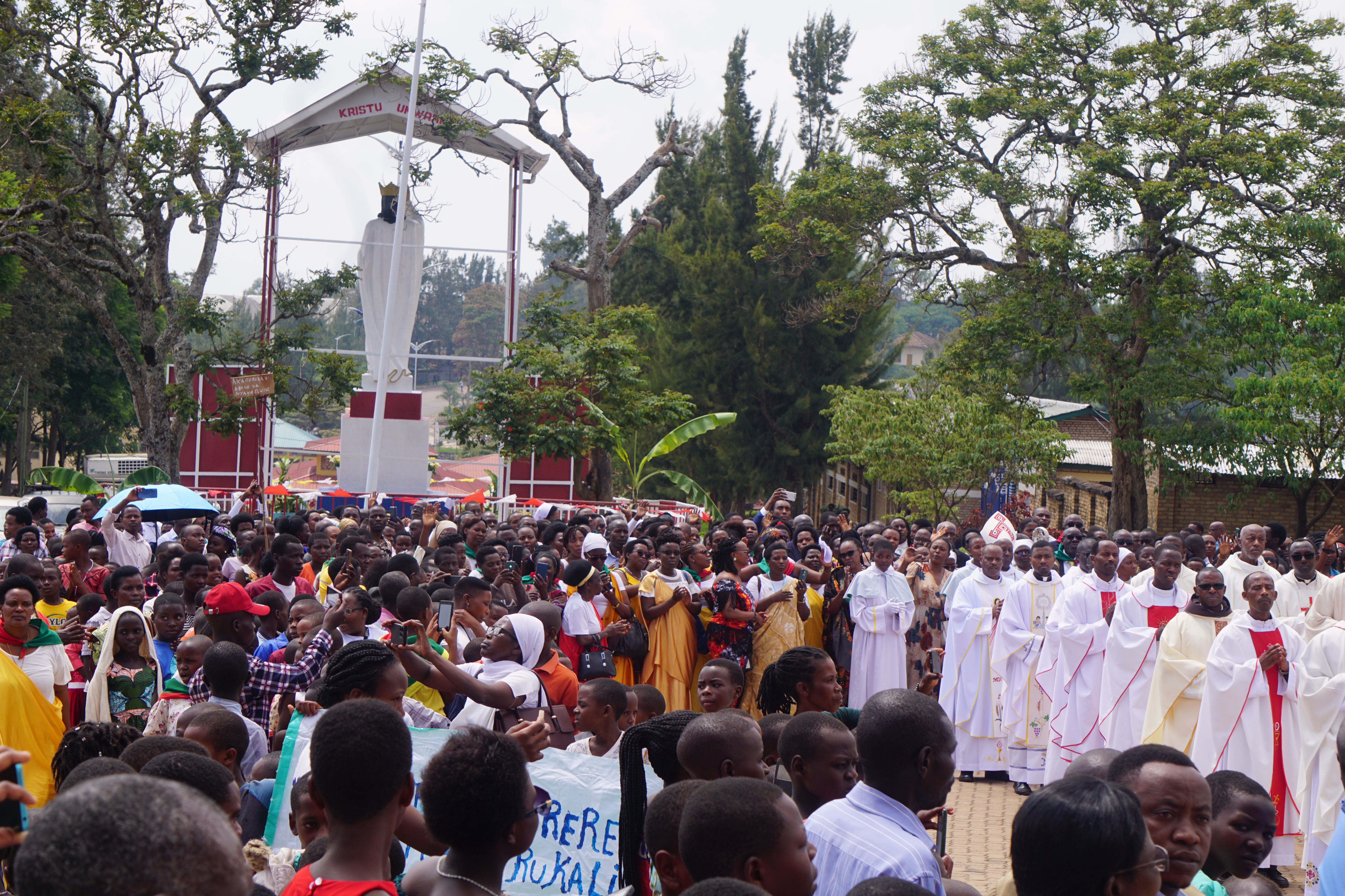 Imyaka 78 irashize u Rwanda rutuwe Kristu umwami I Nyanza.