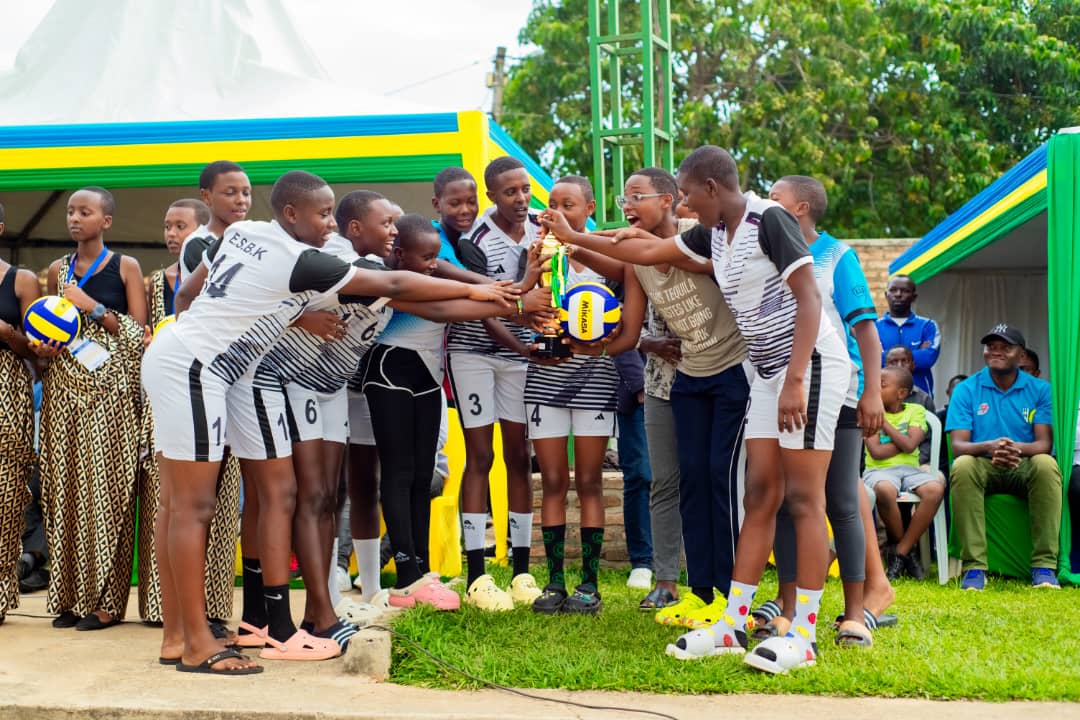 ESB Kamonyi yanatwaye igikombe muri Volleyball