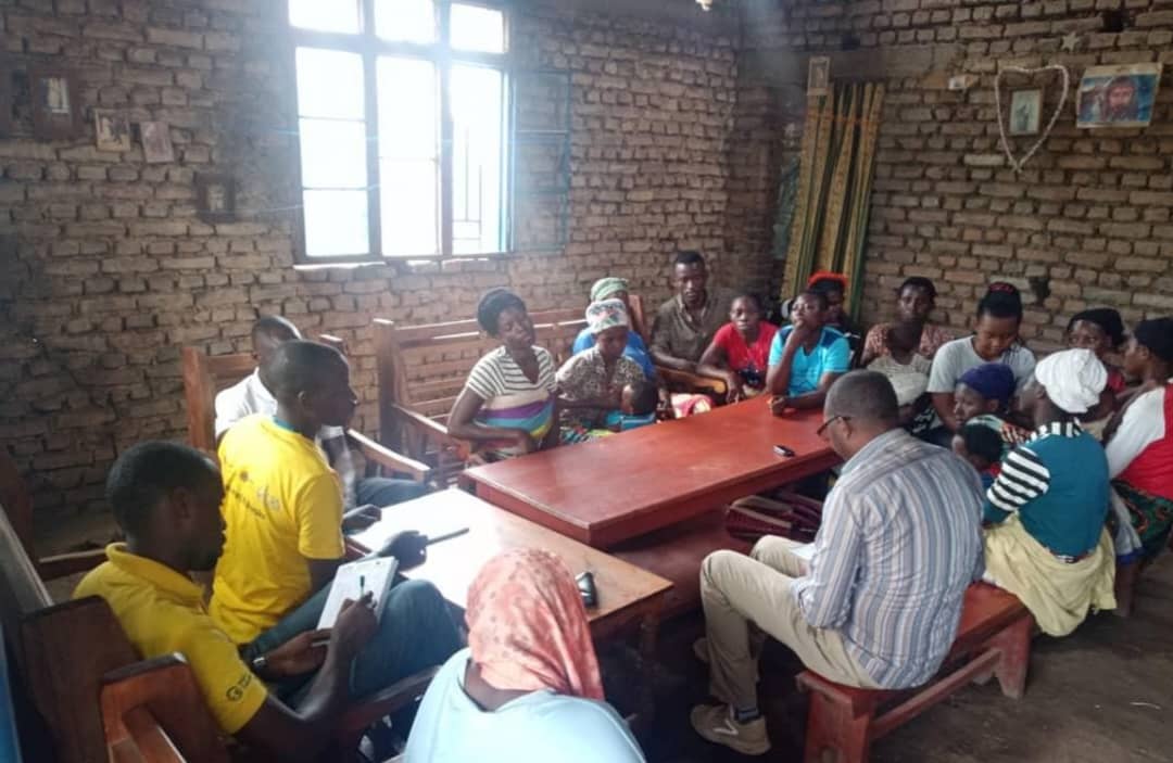 Uruhare rw’amatsinda yo kuzigama no kugurizanya mu kuzamura imibereho y’abaturage bakennye