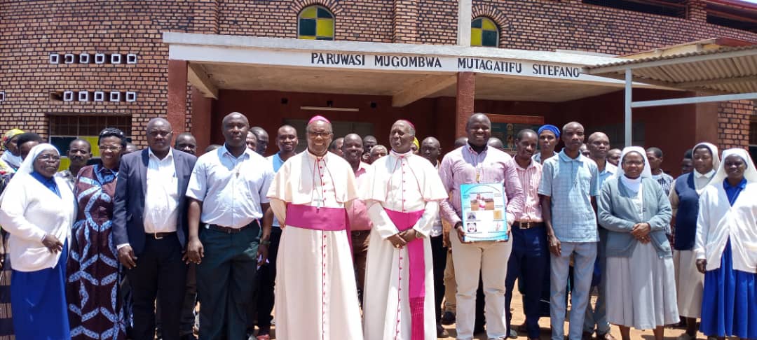 Inshamake y’amateka ya paruwase ya Mugombwa, Gisagara na Karama zifite amateka yihariye.
