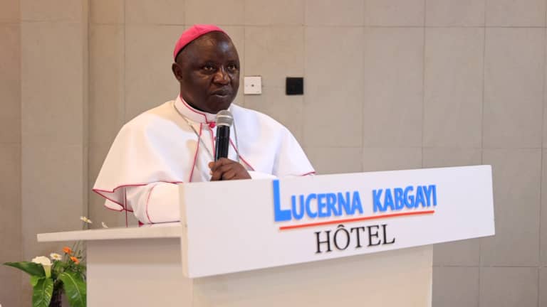 Myr Balthazar Ntivuguruzwa Umwepisikopi wa Diyosezi ya Kabgayi, mu birori byo kwishimira inyenyeri 3 zahawe Hotel Lucerna Kabgayi.