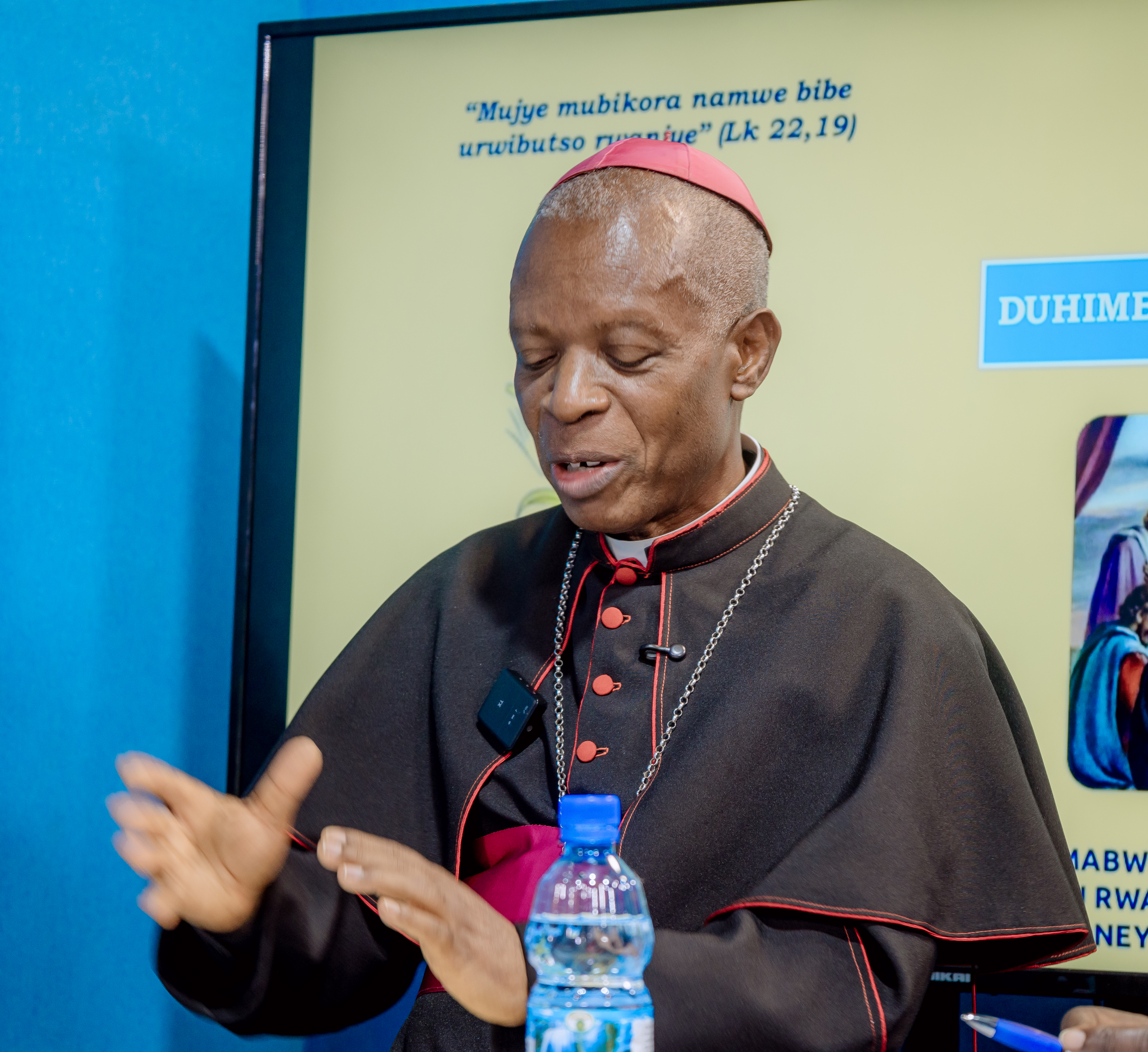 Inkomoko n’Impamvu by’igitabo Duhimbaze Misa uko bikwiye, cyamuritswe ku mugaragaro
