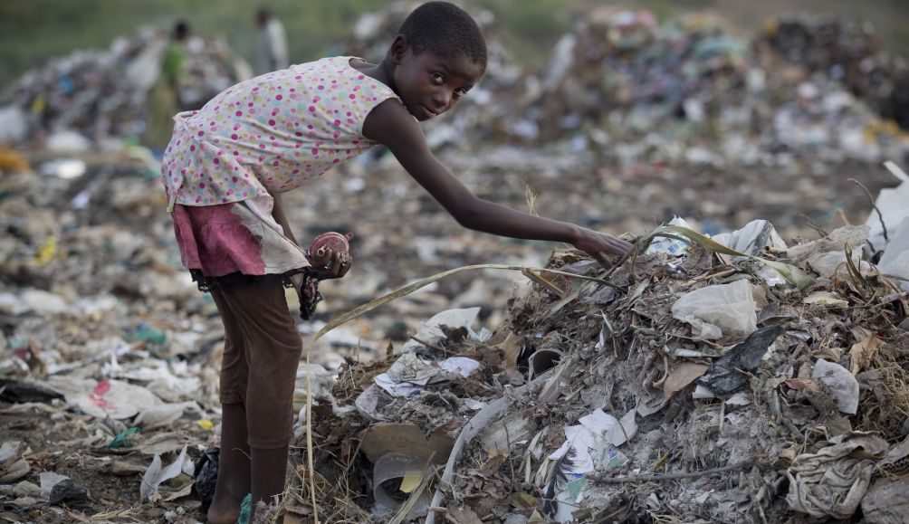 Ukwezi k’Ugushyingo: Papa Fransisiko arahamagarira abatuye isi kuzirikane Abana babayeho mu buzima bubi hirya no hino ku isi