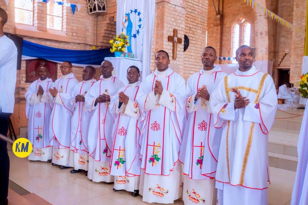Kiliziya irasaba Abasaseridoti n'Abiyeguriyimana kwirinda kwivanga muri Politiki