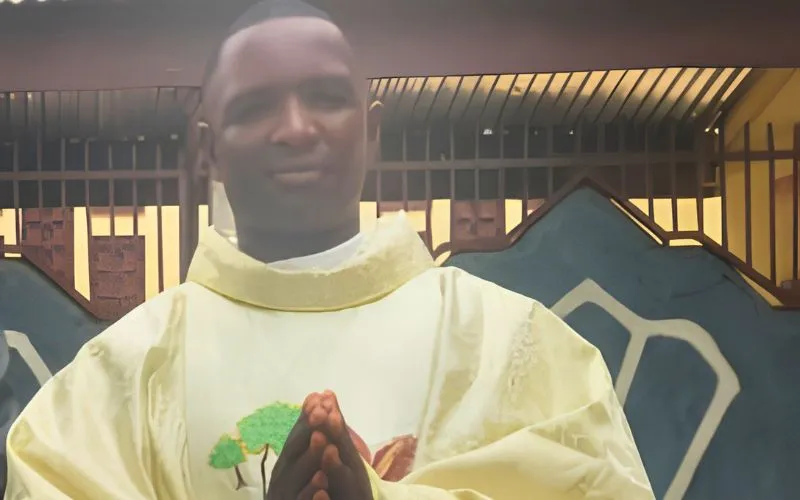 Cameroun: Kiliziya irasaba gusengera Padiri washimuswe amaze gusoma Misa y’umuganura