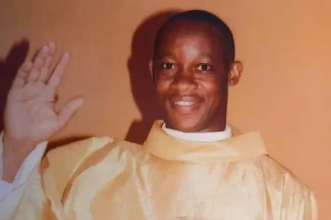 Umupadiri wo muri Nijeriya wari warashimuswe n'abagizi ba nabi yarekuwe nyuma yo gukorerwa iyicarubozo