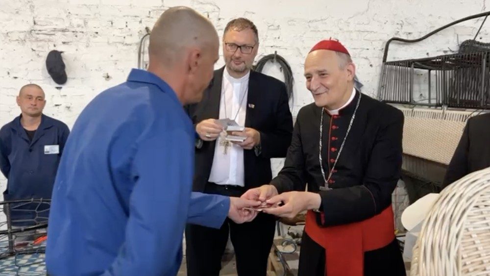 Karidinali Matteo Zuppi yagiriye uruzinduko muri Ukraine