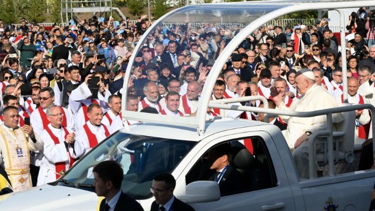 Abakristu ba Kazakisitani bishimiye kongera kubona Papa ku nshuro ya Kabiri