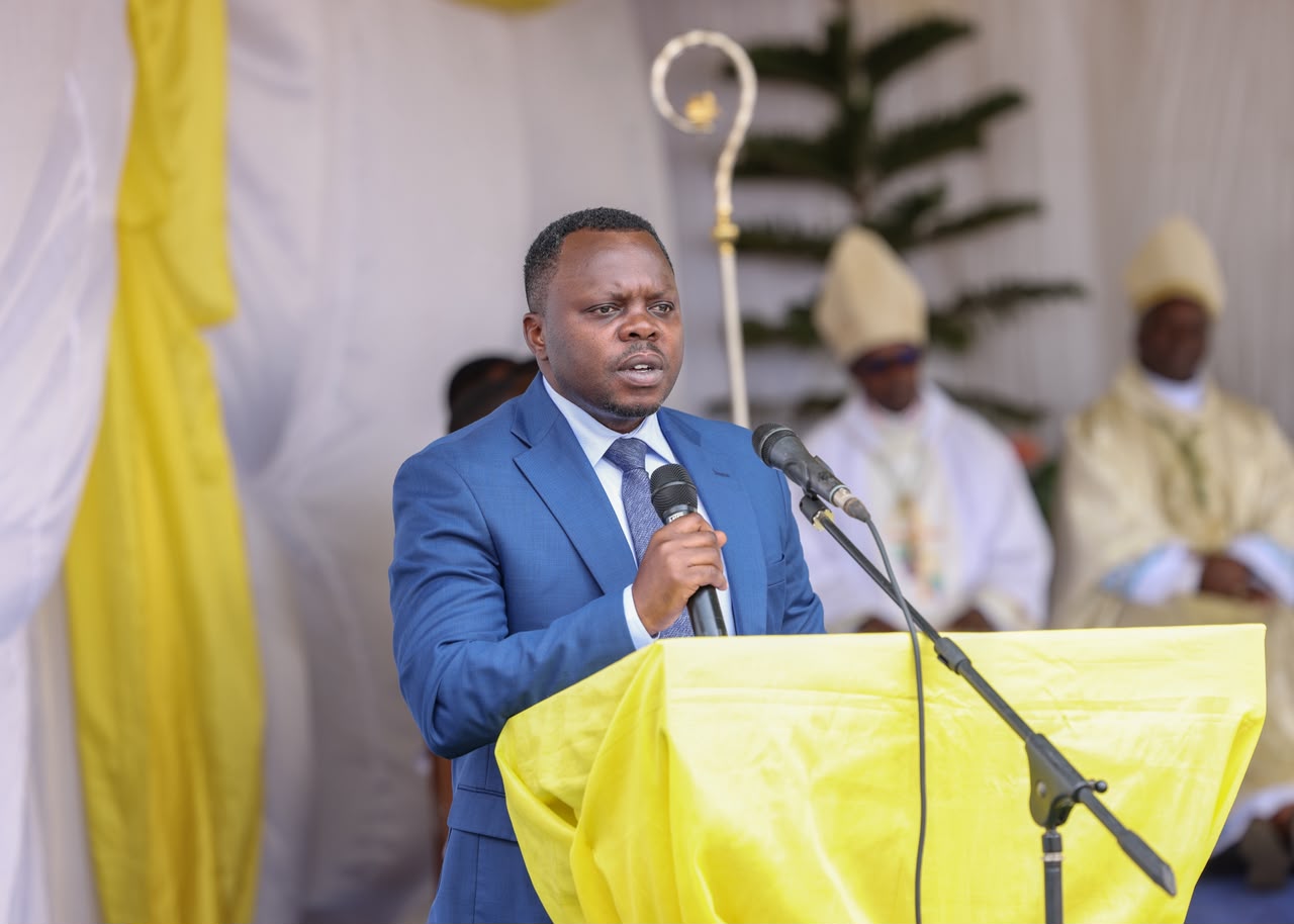 “Ikibazo cy’inzoga z’ibyuma tumaze kubica, ariko abajeni dufite baraca mu gikari bakavuga ngo bafite inyota”  Minisitiri Utumatwishima