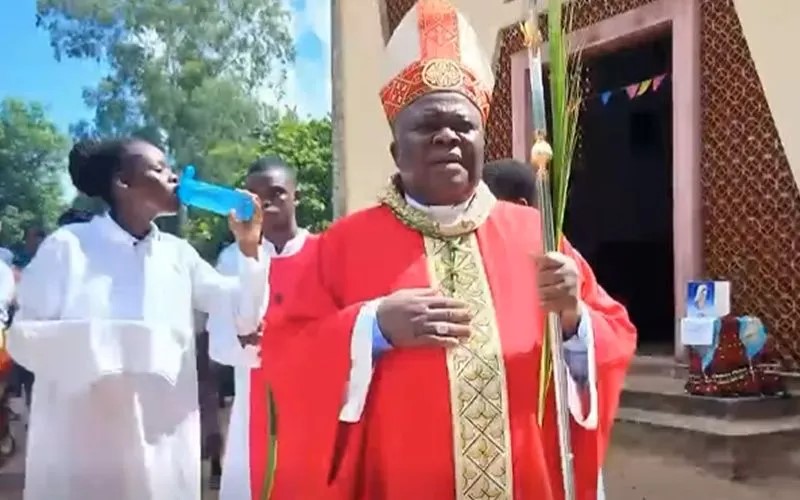 Musenyeri wa Diyosezi ya Quelimane yasabye abakiristu kugaragariza ubumwe abahuye n’ibiza n’intambara