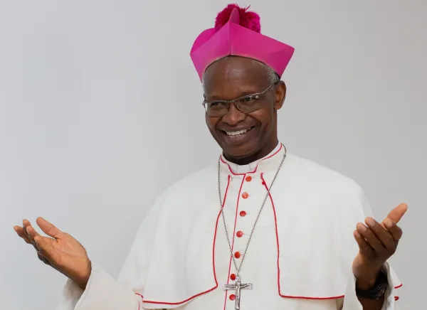 Richard Kuuia Baawobr wo muri Gana yabaye Karidinali n'ubwo indwara yamubujije kwitabira umuhango yagombaga guherwamo ubu butumwa
