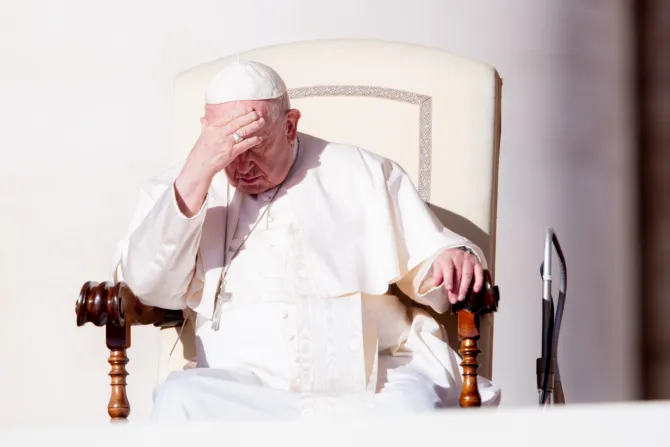 Papa Fransisiko yihanganishije imiryango y’abaguye mu mpanuka y’indege muri Tanzaniya