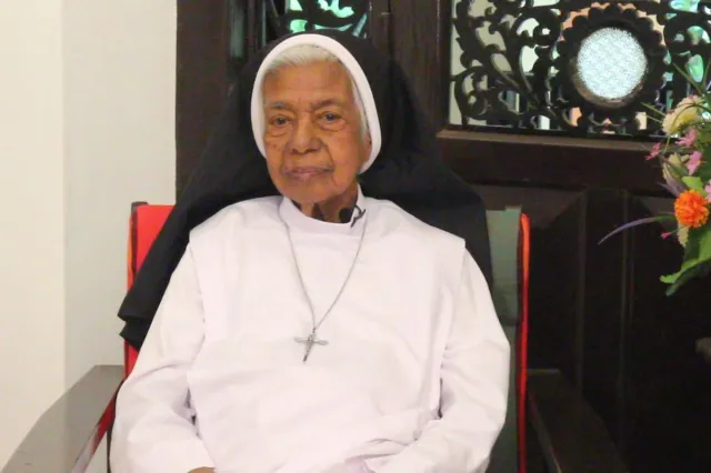 Ibanga ry’ibyishimo bya Mama Mary Theonilla wujuje imyaka 100 y’amavuko na 75 yiyeguriye Imana mu Bakarumelita