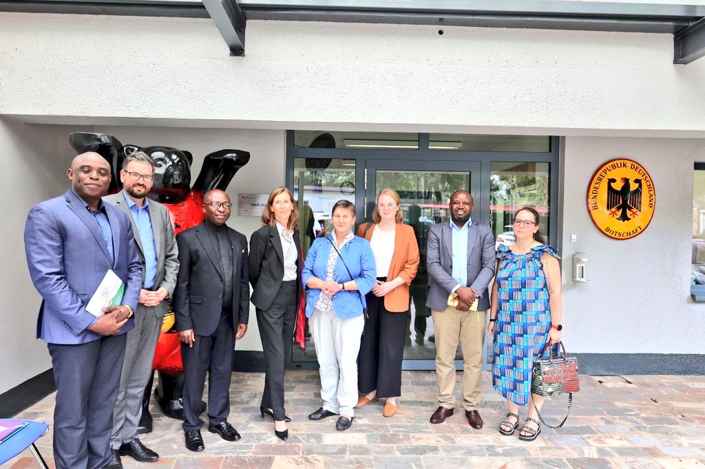 Ambasaderi w'u Budage mu Rwanda yakiriye Komisiyo y'Ubutabera n'Amahoro n'abashyitsi bayo bo mu Budage