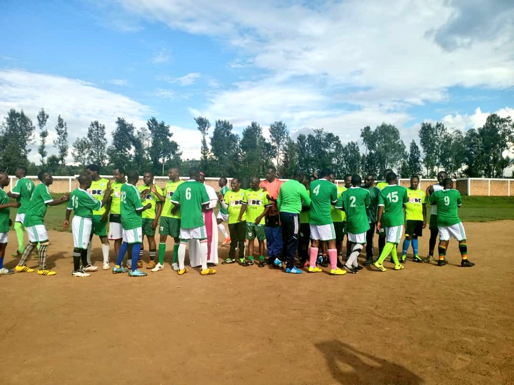 Mu mupira w'amaguru byarangiye ari 1 kuri 1